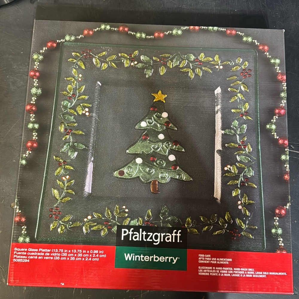 NWT Vintage Discontinued Pfaltzgraff Winterberry Square Christmas Tree Platter